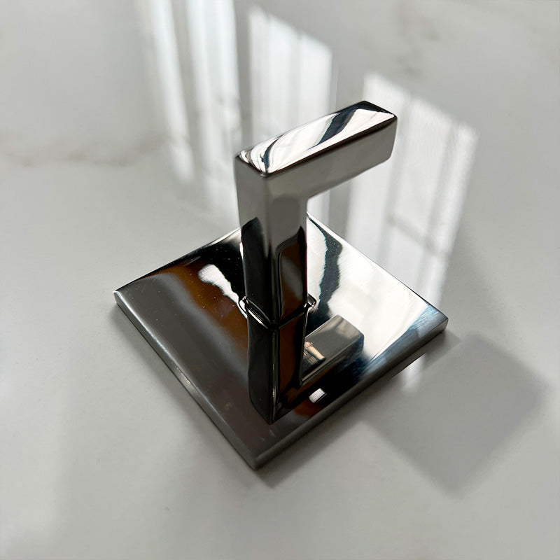 Cabideiro SIGA Inox 304 Quadrado Polido – Fixação Premium