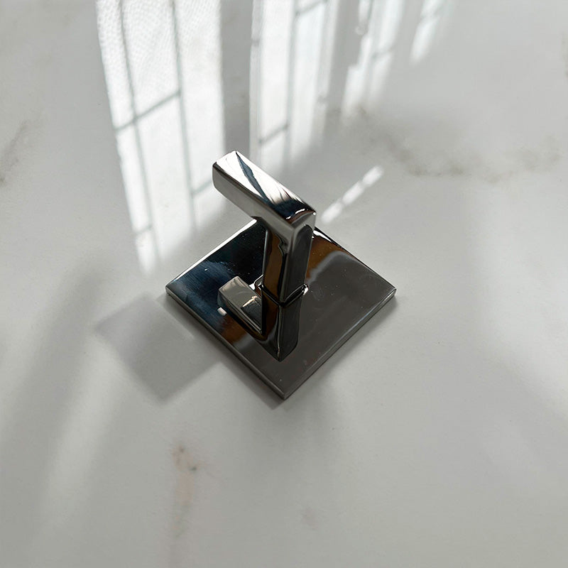 Cabideiro SIGA Inox 304 Quadrado Polido – Fixação Premium