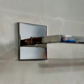 Porta Toalha de Banho Simples SIGA Inox 304 – Base Polida – Fixação Premium